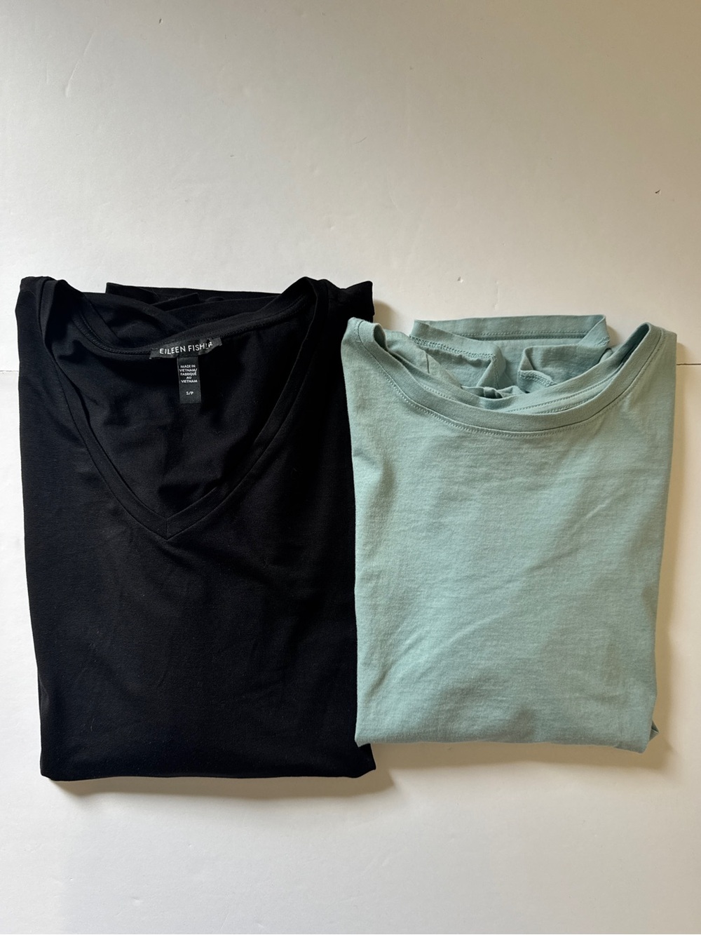 Bundle of 2 Eileen Fisher Crew Neck Short Sleeve Shirt Jersey Black Green Small